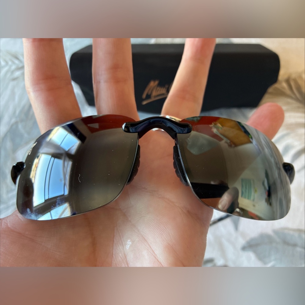 SOLD ELSEWHERE…..NEW Maui Jim HOOKIPA MJ-407-02 Wrap Black Sunglasses